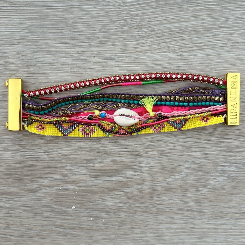 Hipanema size M multistrand bracelet with magnetic clasp